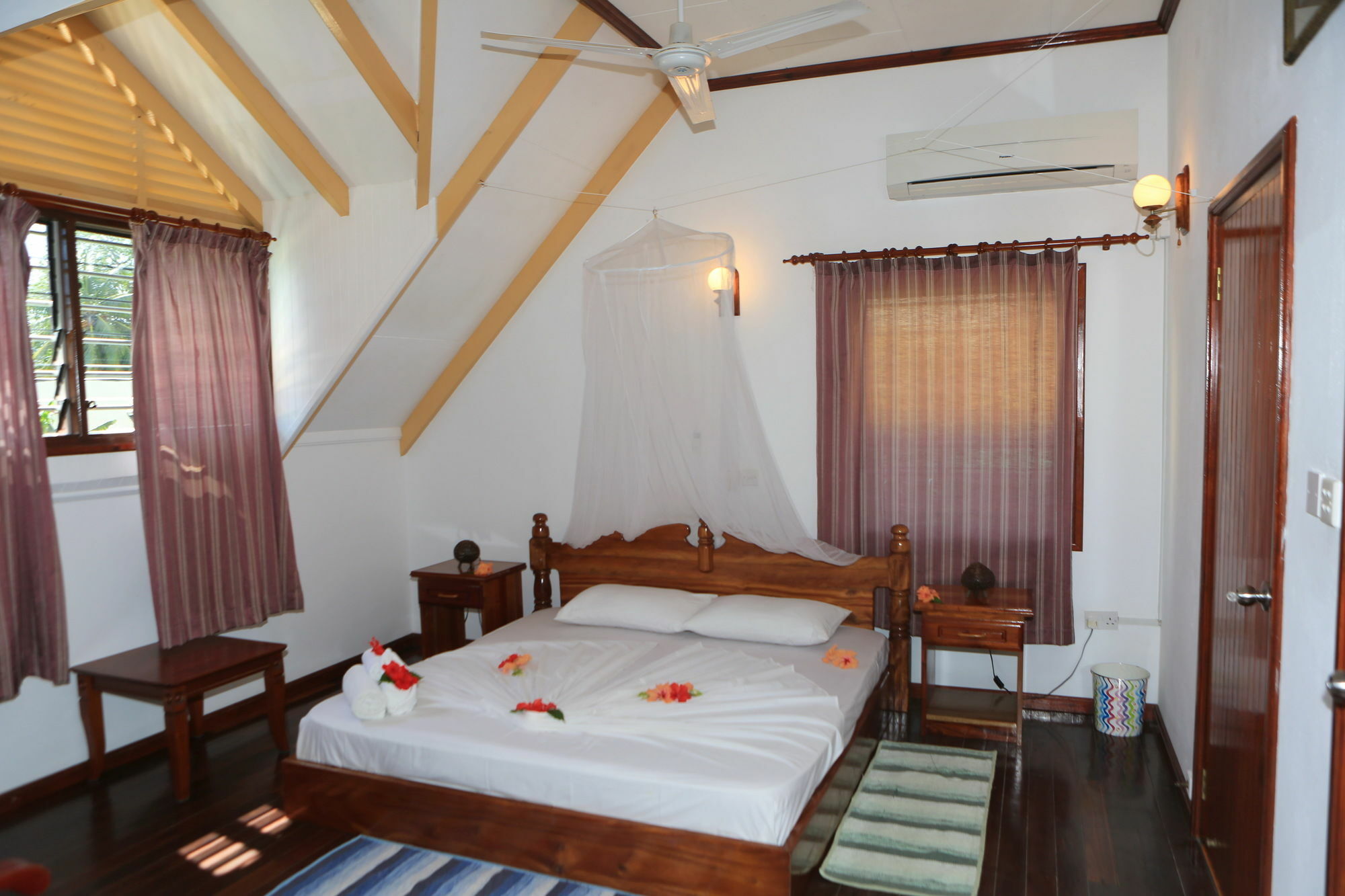 Chalet D Anse Reunion La Digue Bagian luar foto